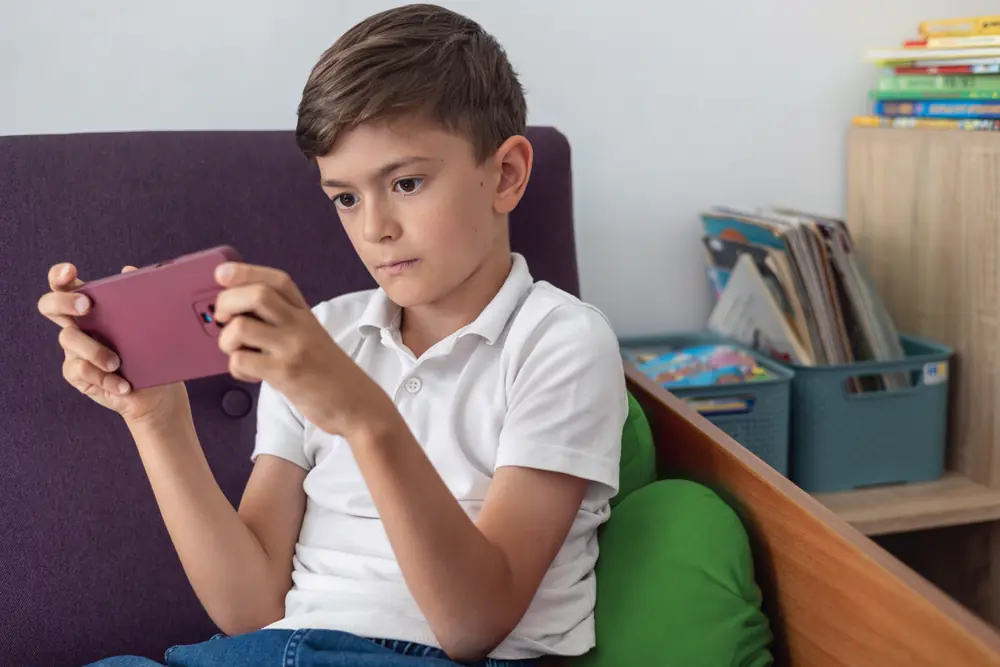 Screen-Time-vs-Play-Time-The-Right-Balance-for-Preschoolers