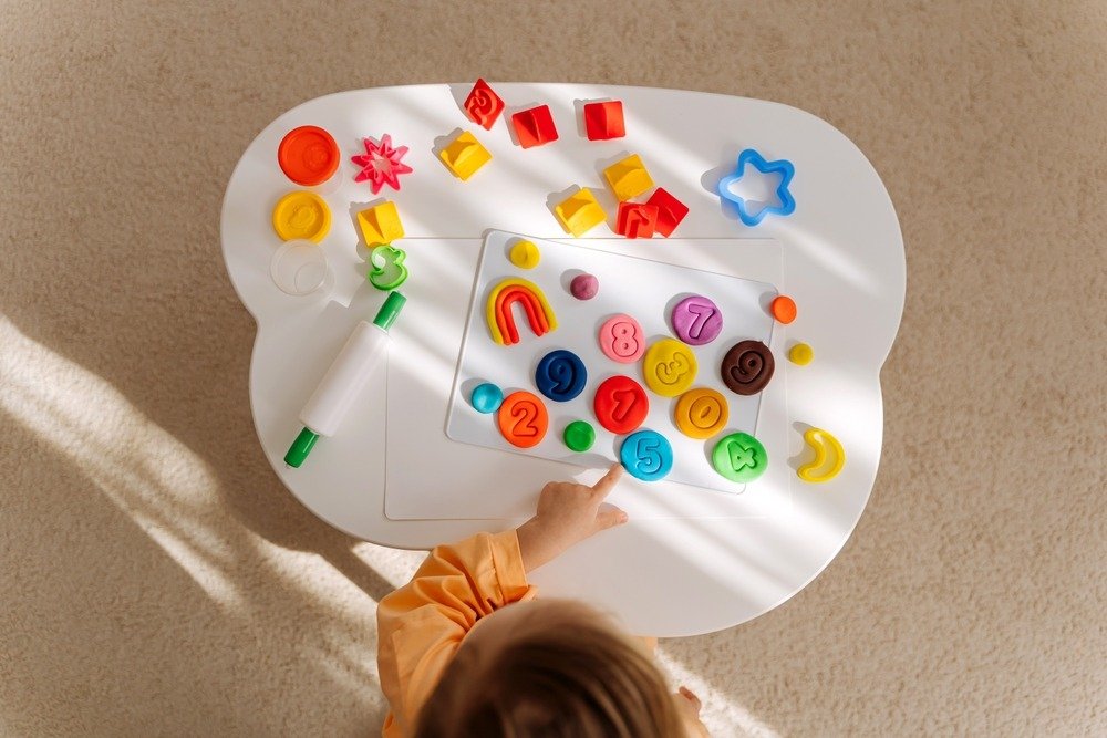 How-to-Teach-Colours-Shapes-and-Numbers